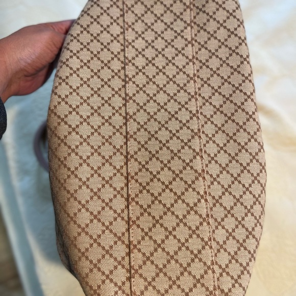 Gucci Handbag - Picture 15 of 16